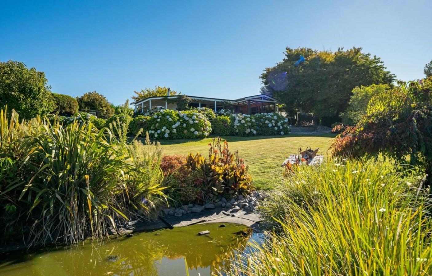 Mountviews Lodge Taupo Ngoại thất bức ảnh