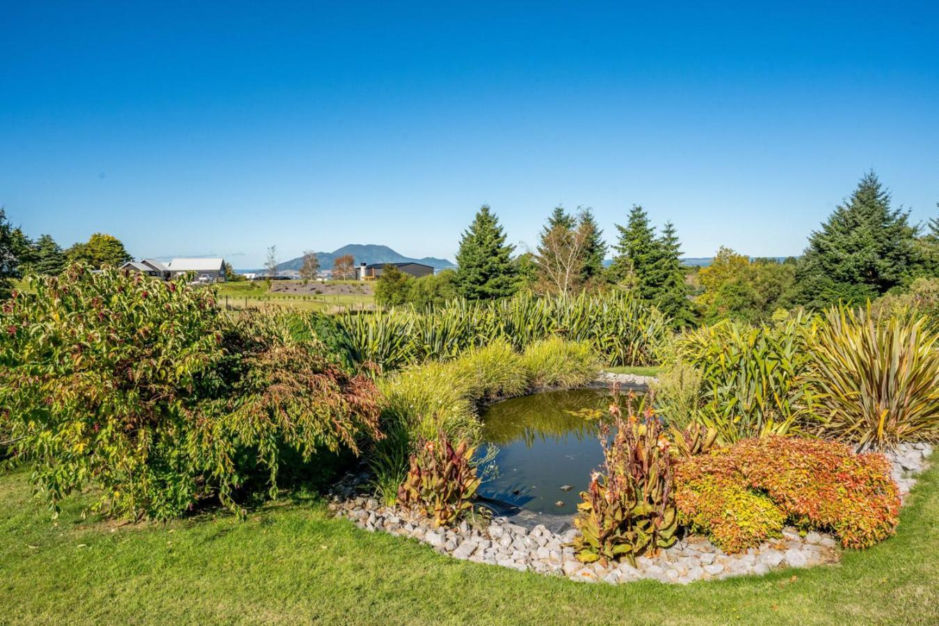 Mountviews Lodge Taupo Ngoại thất bức ảnh