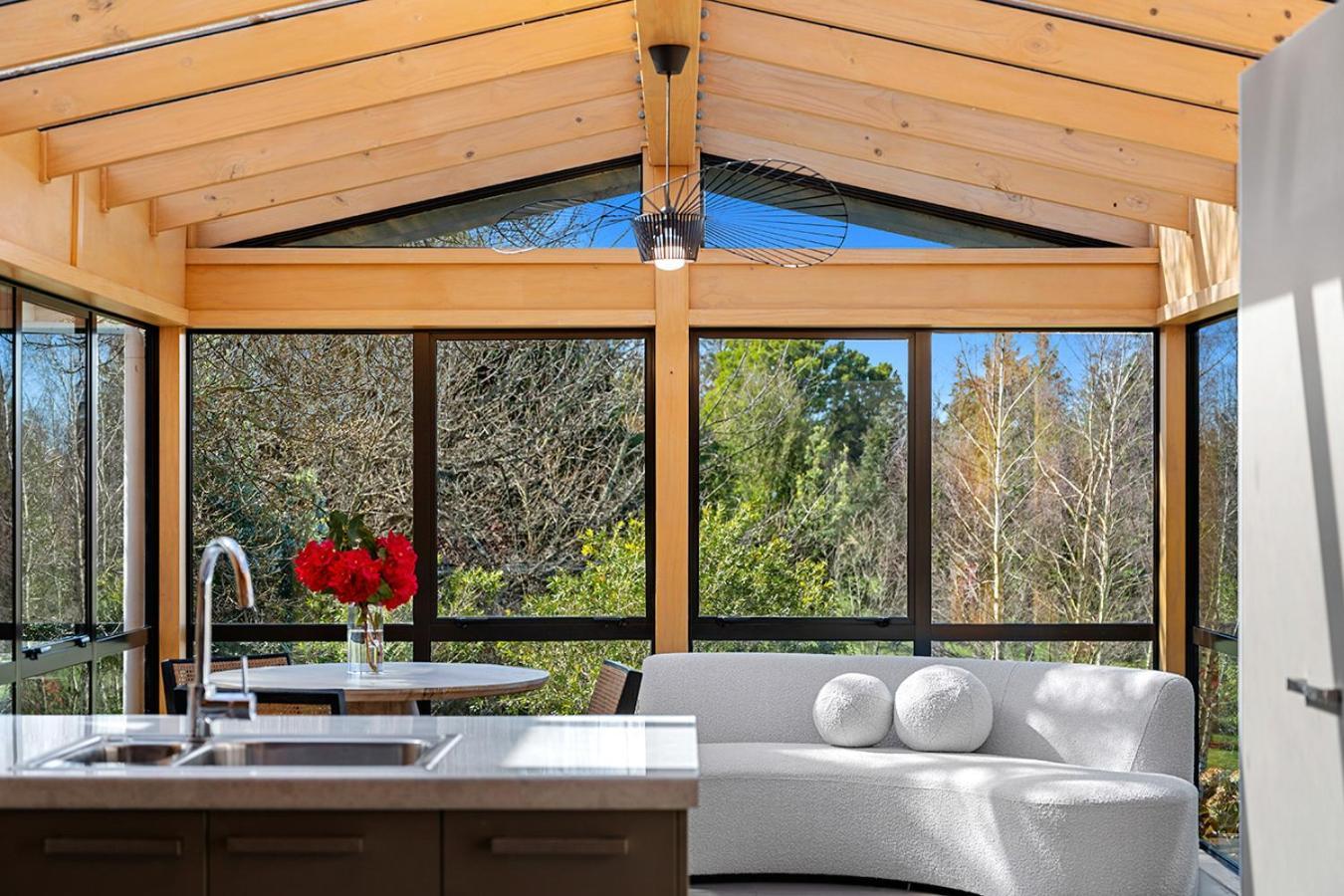 Mountviews Lodge Taupo Ngoại thất bức ảnh