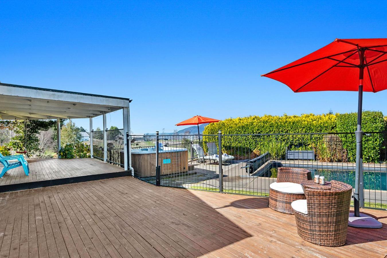 Mountviews Lodge Taupo Ngoại thất bức ảnh