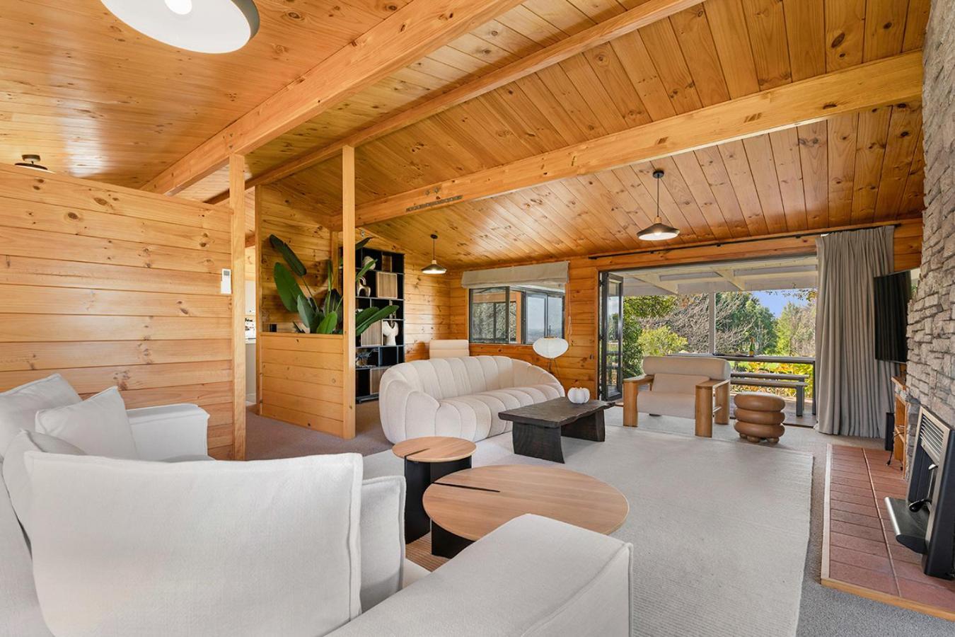 Mountviews Lodge Taupo Ngoại thất bức ảnh