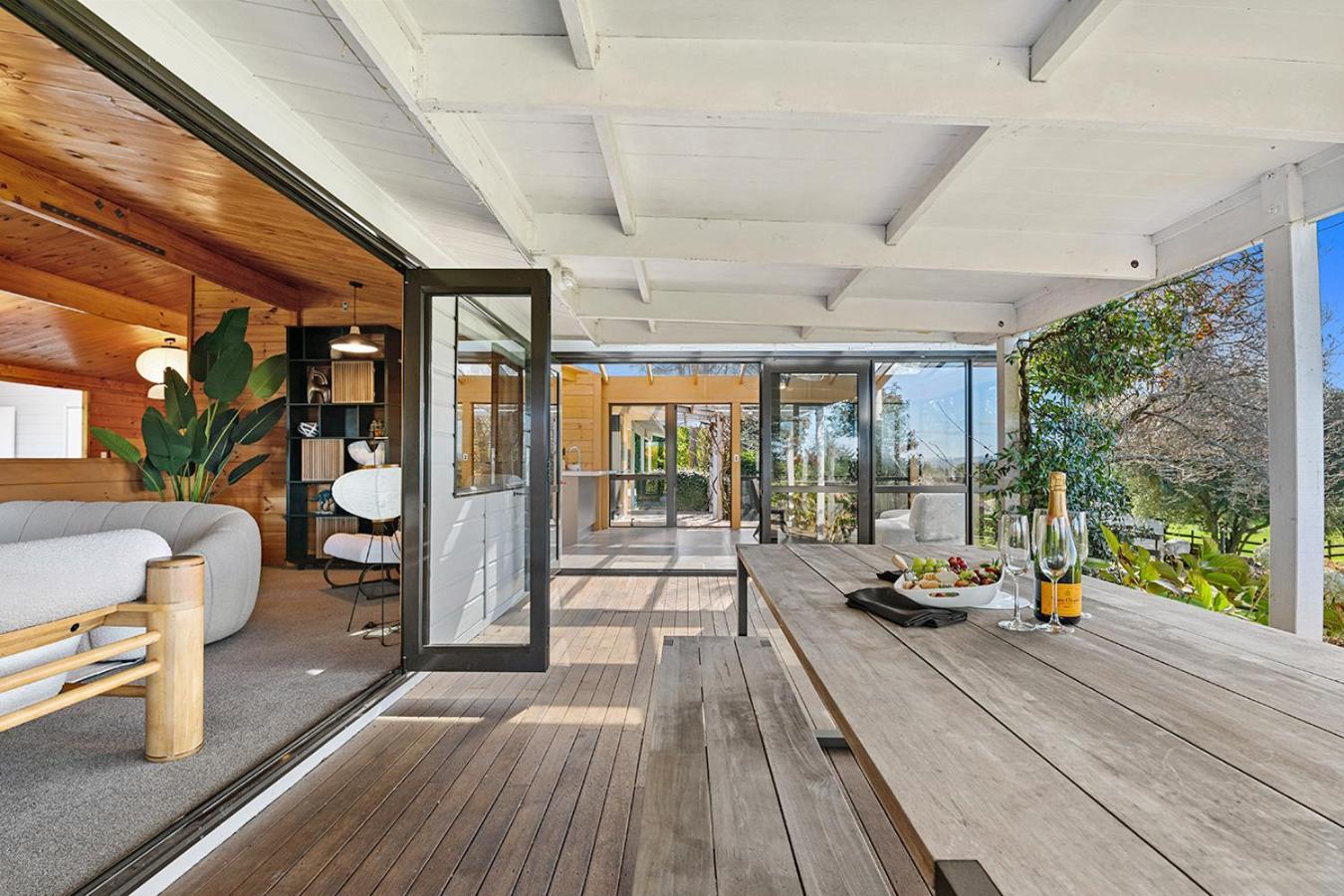 Mountviews Lodge Taupo Ngoại thất bức ảnh