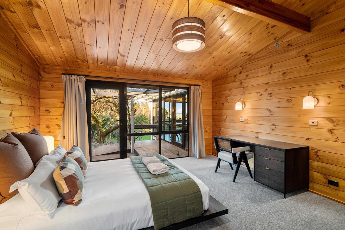 Mountviews Lodge Taupo Ngoại thất bức ảnh