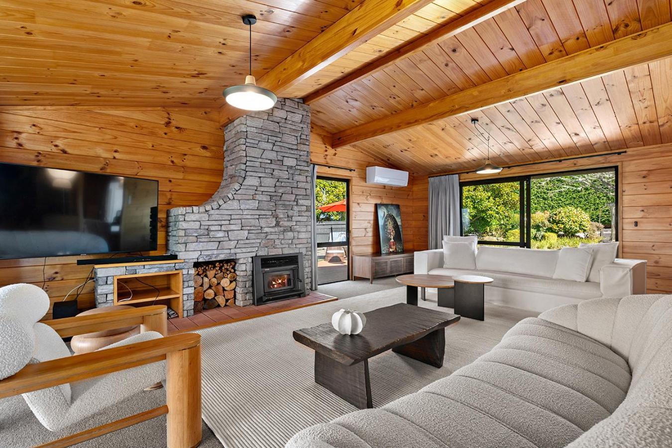 Mountviews Lodge Taupo Ngoại thất bức ảnh